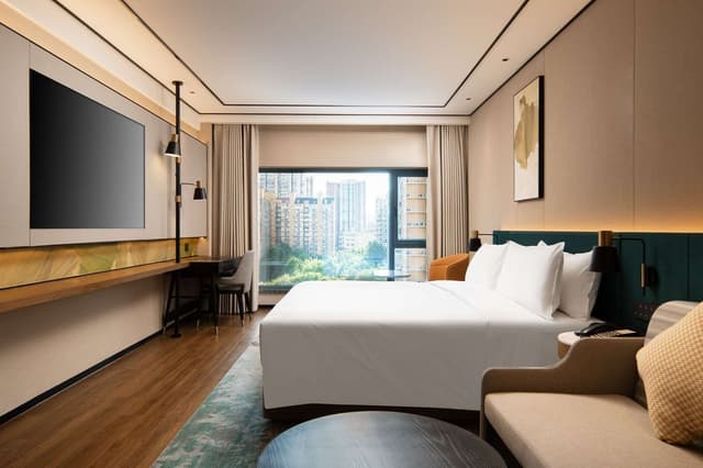 KING SUPERIOR ROOM