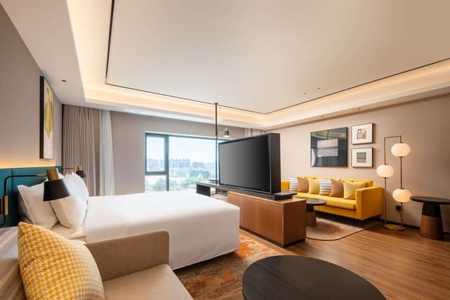 KING DELUXE ROOM