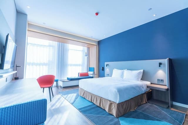 Standard Room, 1 King Bed
