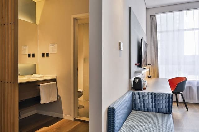 Standard Room, 1 King Bed