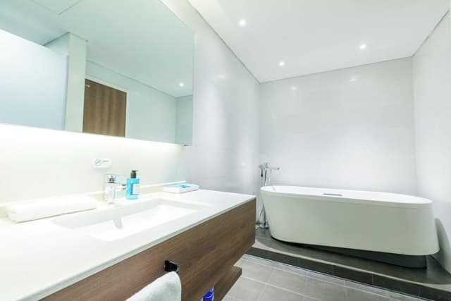 Suite (Additional Living Area)