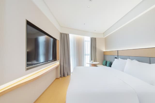 Huazhu - Superior BedRoom
