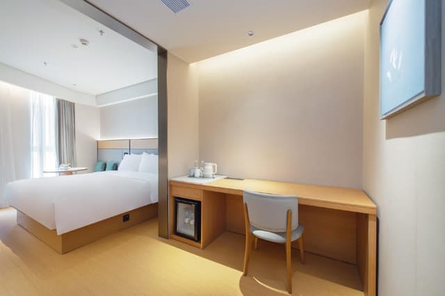 Huazhu - Superior BedRoom