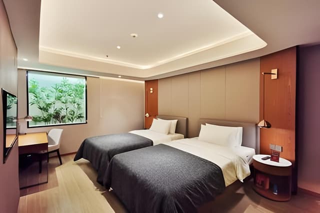 Yitel Huixuan Twin Room