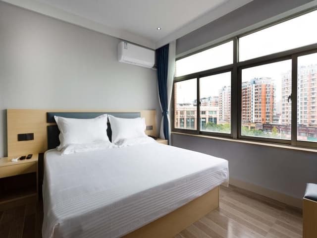 GTI - Superior Sunshine 1 Bed Room