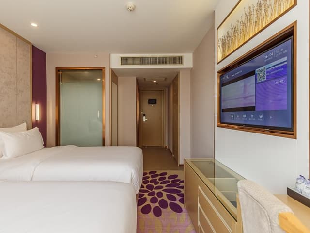 Twin Deluxe Room