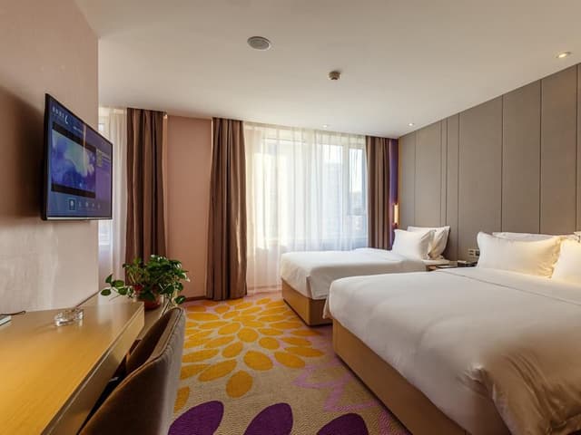 Deluxe Family Room