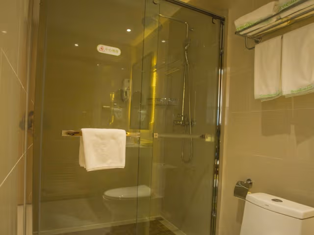 Hotel Queen Room