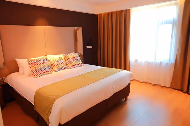 Superior Room, 1 King Bed