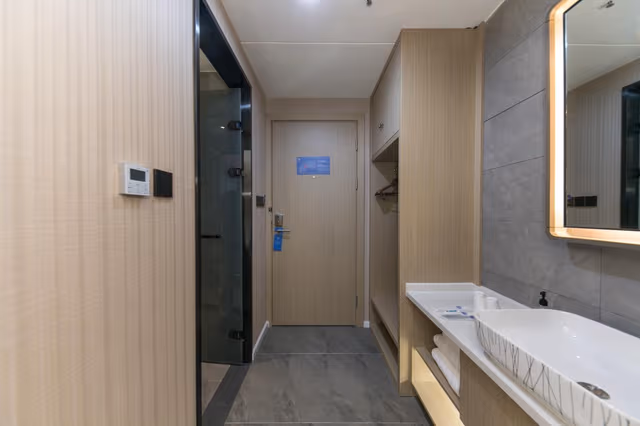 Huazhu - Twin Room