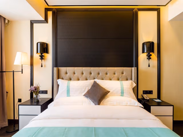 Xana - Elegant Room