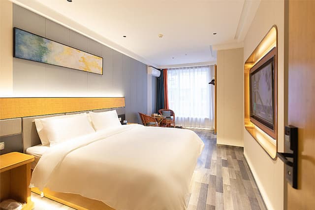 Huazhu - Superior BedRoom
