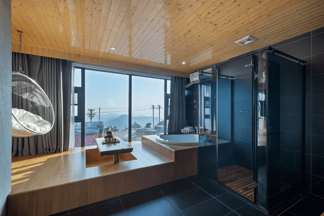 Comfort Queen Room