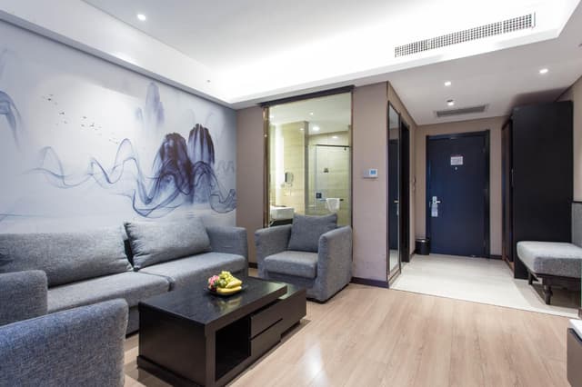 Yitel Suite