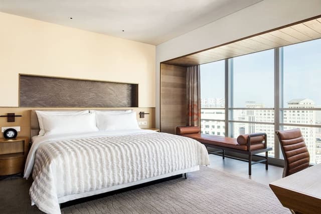 Club Suite, 1 Bedroom, City View