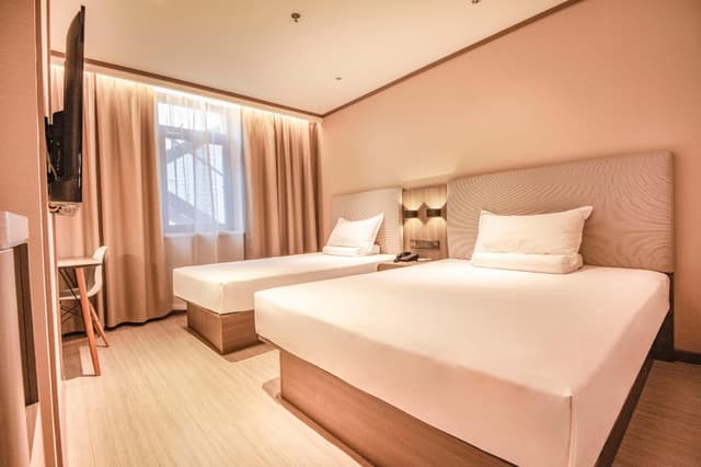 Huazhu - Family Room