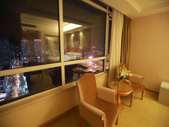 Deluxe King Room
