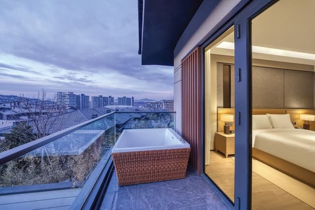 Suite, 3 Bedrooms (Hotspring Yard)