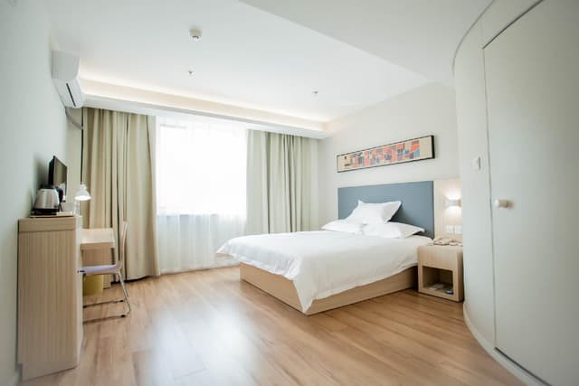 Huazhu - Superior BedRoom