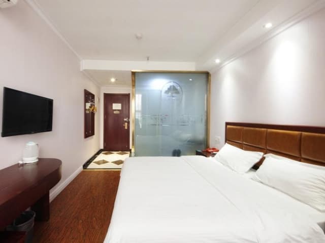 GTI - Promotion 1 Bed Guest Room, No Window