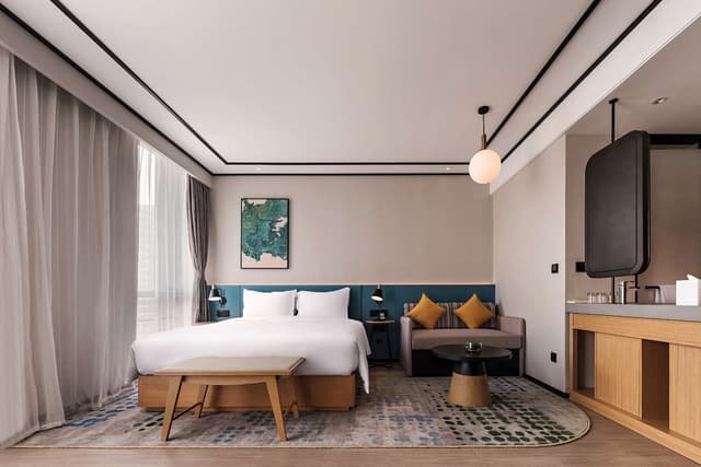 KING DELUXE ROOM