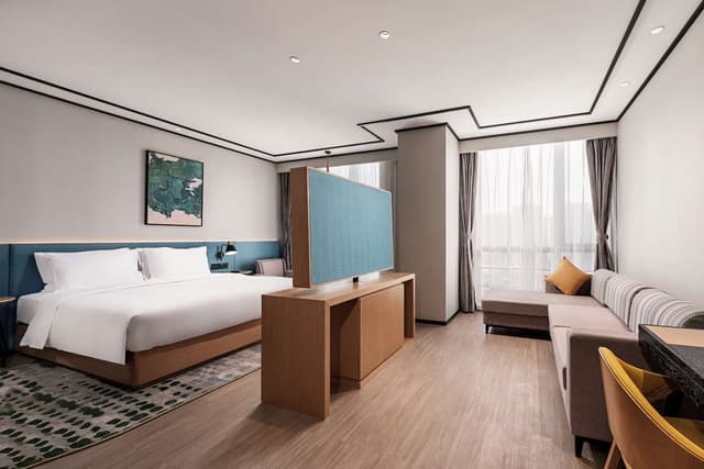 KING DELUXE ROOM