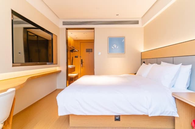 Huazhu - Superior BedRoom