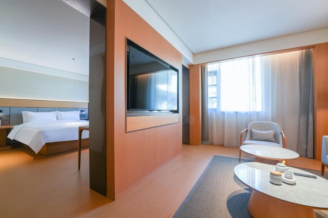 Huazhu - Deluxe Bed Room