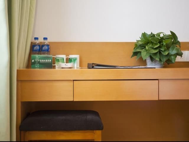 GTI - Yiran Superior 1 Bed Room