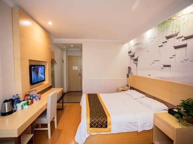 GTR - Guest Room with One 1.8M Bed