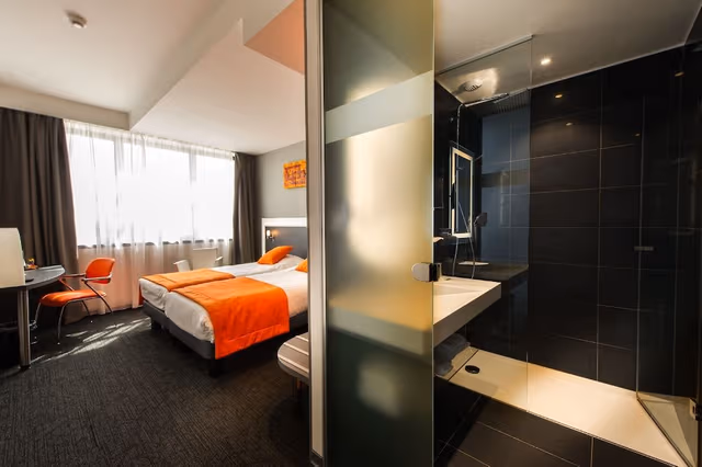 Standard Twin Room