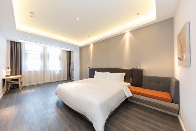 Huazhu - Superior BedRoom