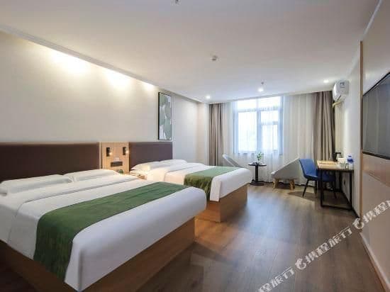 2 Bed Twin Superior Room