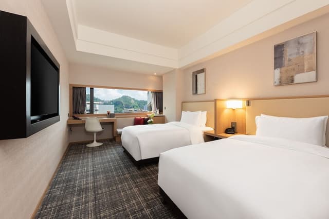 Comfort Room, Multiple Beds