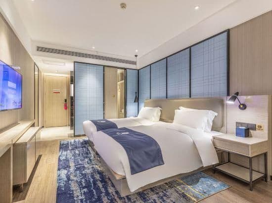 Deluxe 2-bed Room