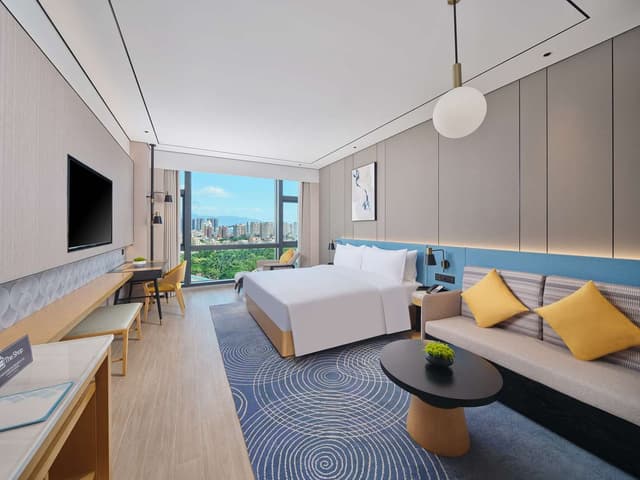 KING DELUXE ROOM