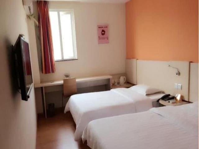 Corporate Twin, Guest room, 2 Twin/Single Bed(s), City view