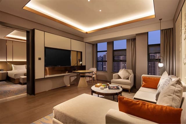 KING ONE BEDROOM SUITE