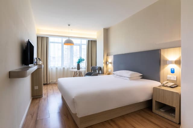 Huazhu - Superior BedRoom