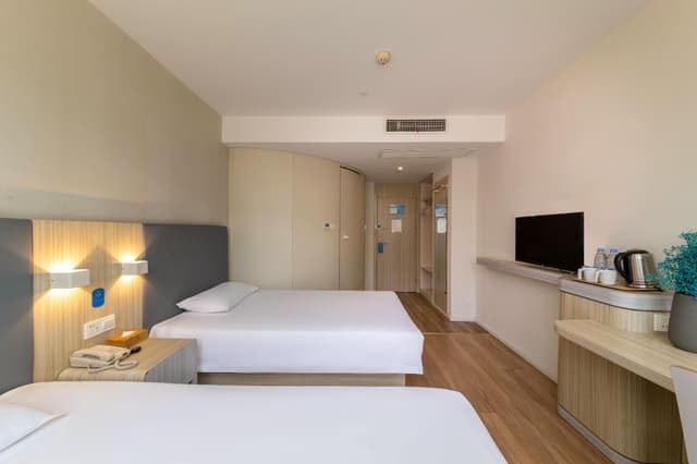 Huazhu - Twin Room
