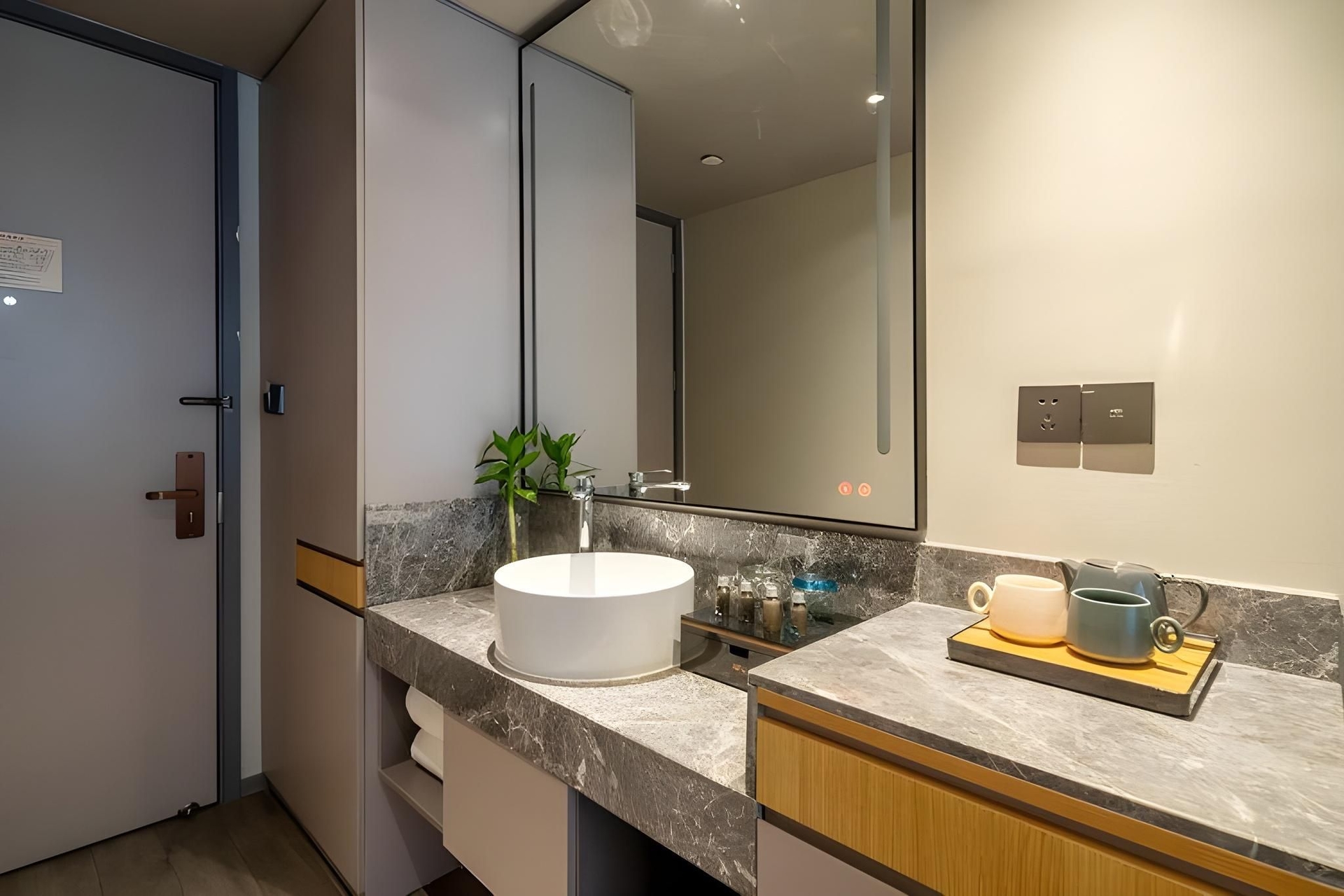 โฮมอินน์ซีเล็คเต็ด เซียะเหมิน จงซานโรด เพเดสเทรียนสตรีท (Home Inn Selected Xiamen Zhongshan Road Pedestrian Street)1