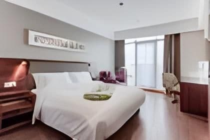 HOM - 1 Bed Room with View