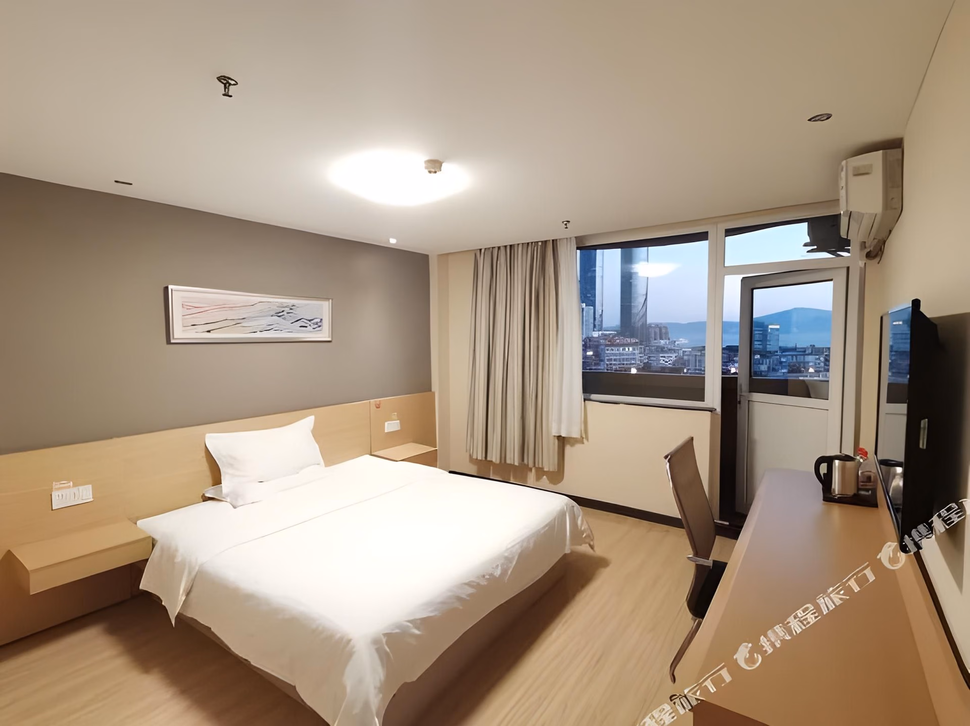 7 Days Premium Xiamen University Shimao Twin Tower Sea View2
