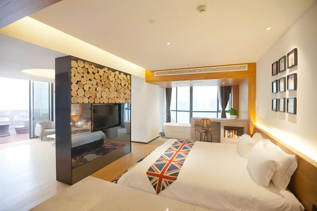 Deluxe Sea View Suite