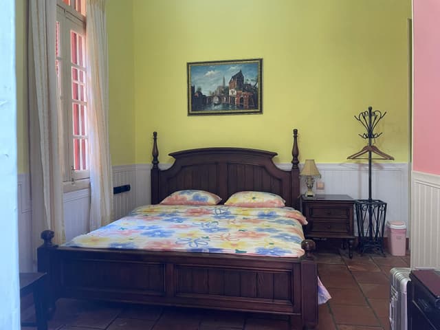 King Room - Non-Smoking