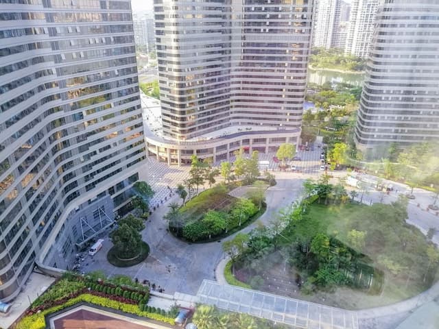 Executive Room, 1 King Bed, City View
