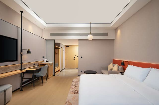 KING SUPERIOR ROOM