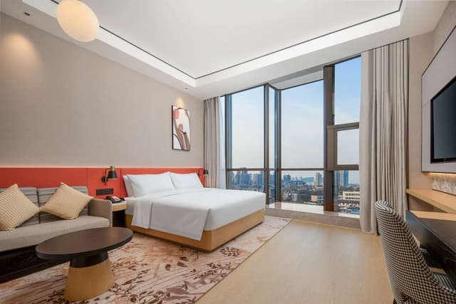 KING SUPERIOR ROOM
