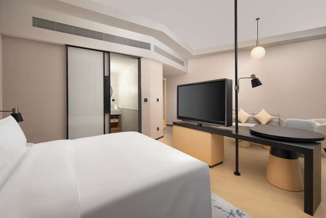 KING DELUXE ROOM WITH SOFA BED