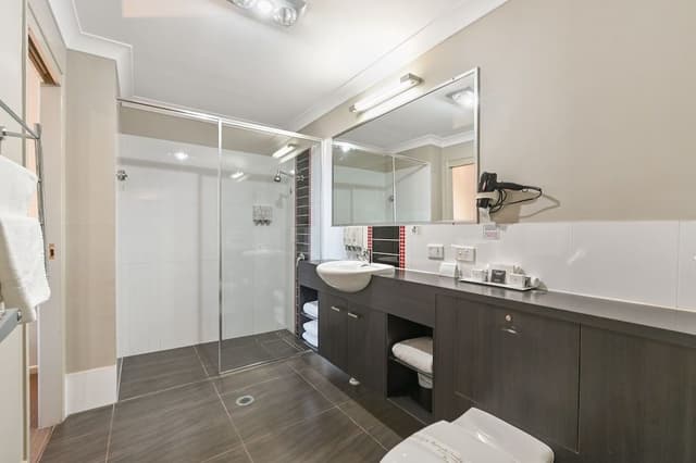 Deluxe Two Bedroom Apartment